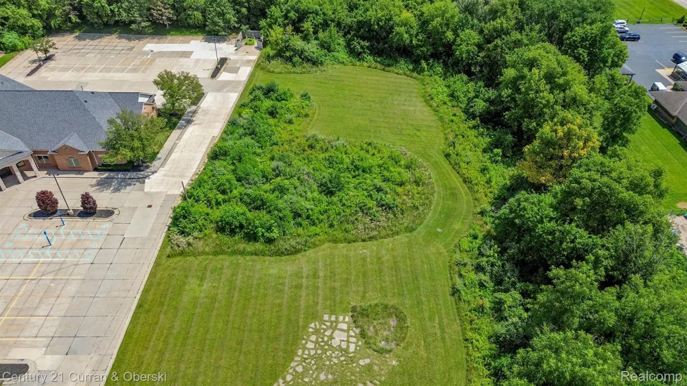 38500 GARFIELD ROAD Clinton Charter Township, MI 48038