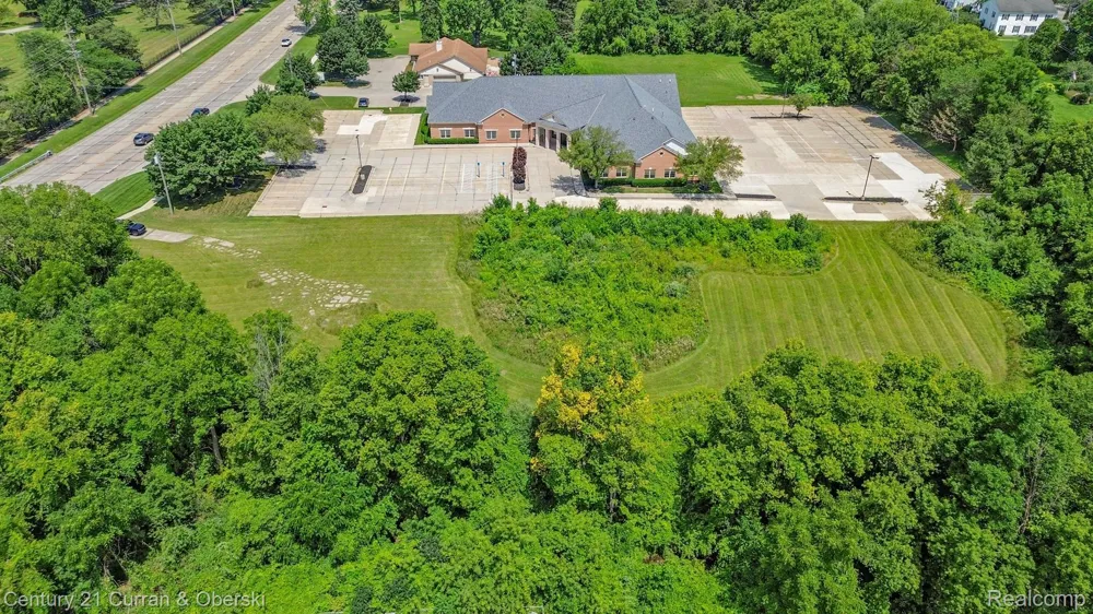 38500 GARFIELD ROAD Clinton Charter Township, MI 48038