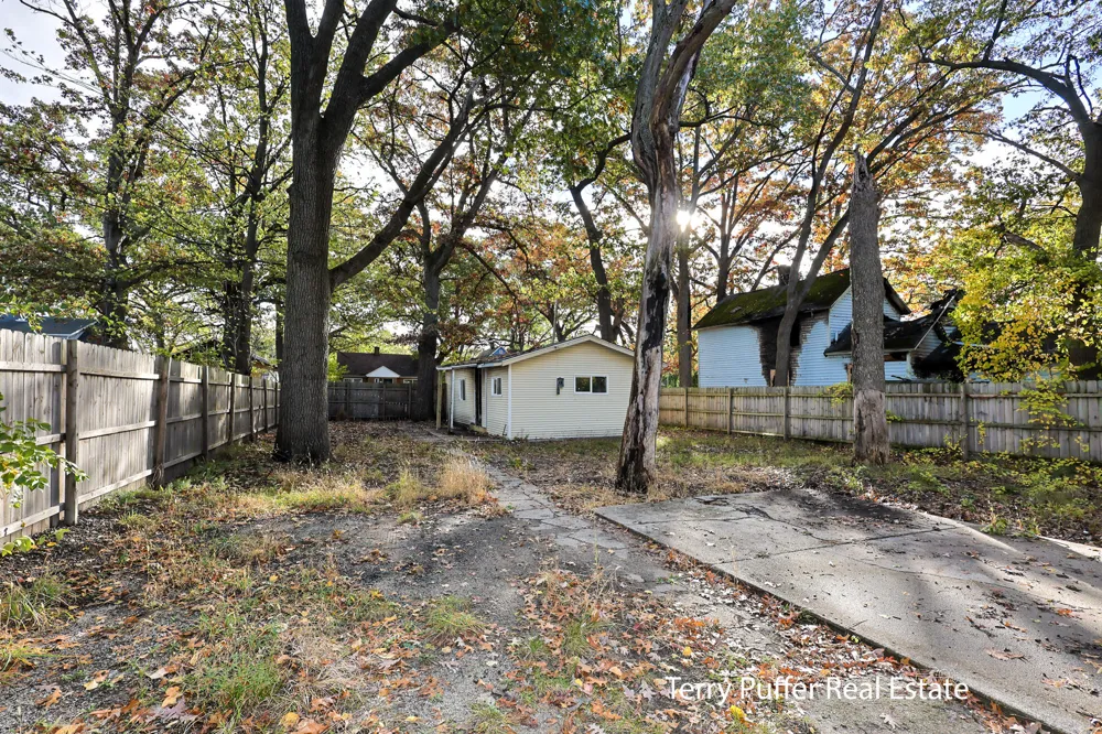 2521 Sanford Street Muskegon Heights City, MI 49444