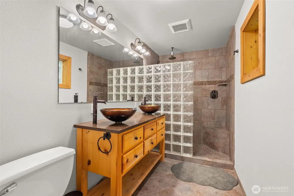 259 10 Tooley Rd Toledo, WA 98591