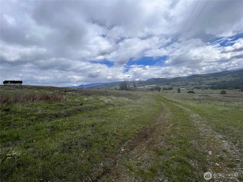 24 Spoke Lane Republic, WA 99166