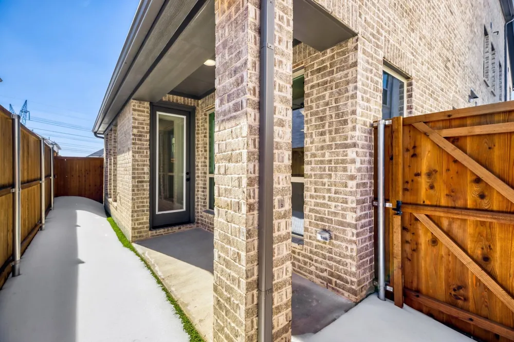609 Damsel June Street Lewisville, TX 75056