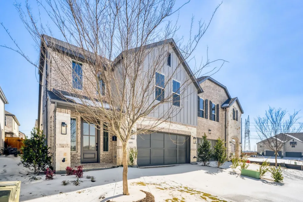 609 Damsel June Street Lewisville, TX 75056