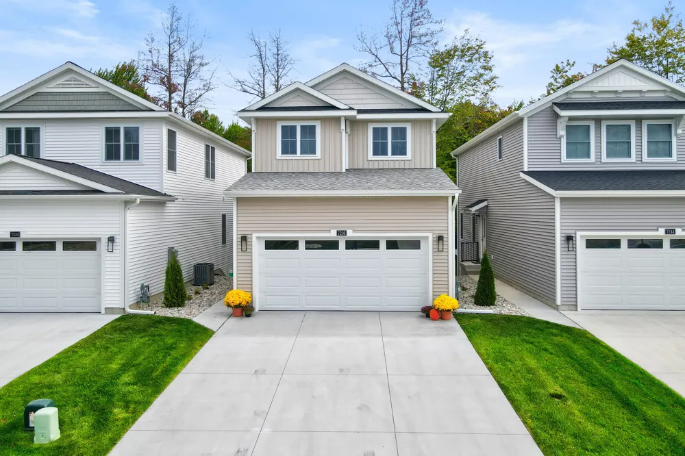7236 Atwater Drive Norton Shores City, MI 49456