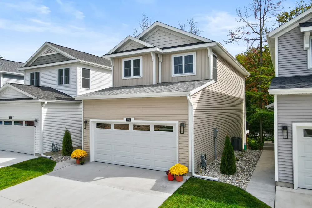 7236 Atwater Drive Norton Shores City, MI 49456