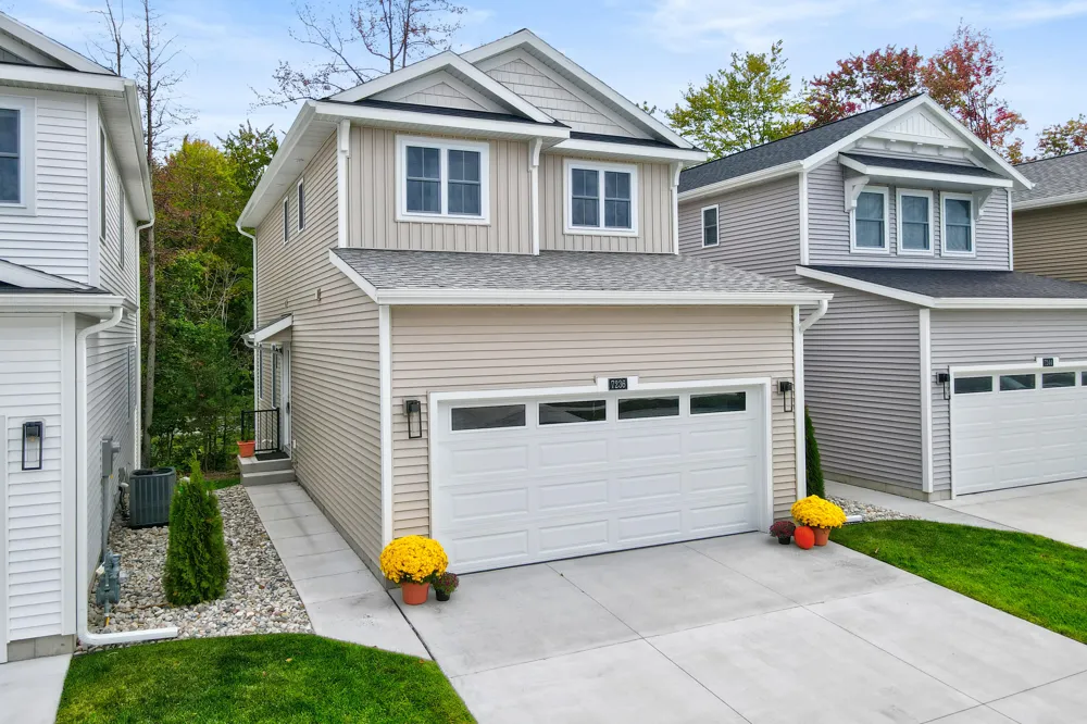 7236 Atwater Drive Norton Shores City, MI 49456