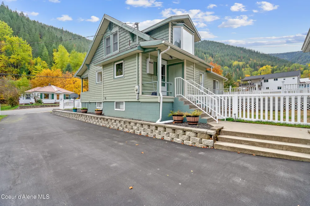 332 Main Street Wardner, ID 83837