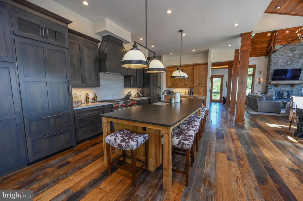 47 HOLY CROSS Oakland, MD 21550
