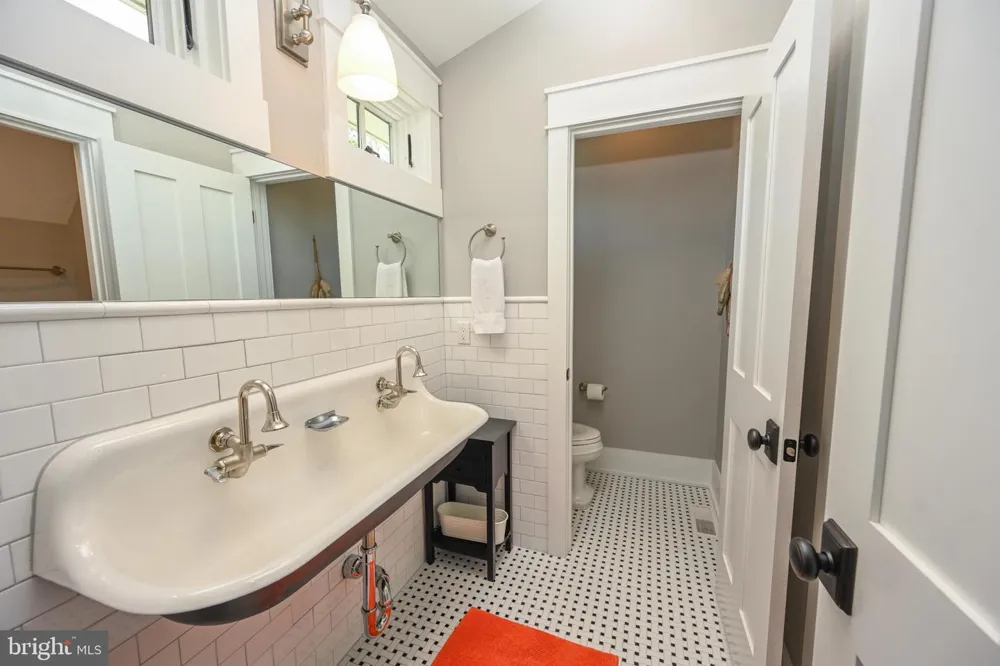 47 HOLY CROSS Oakland, MD 21550