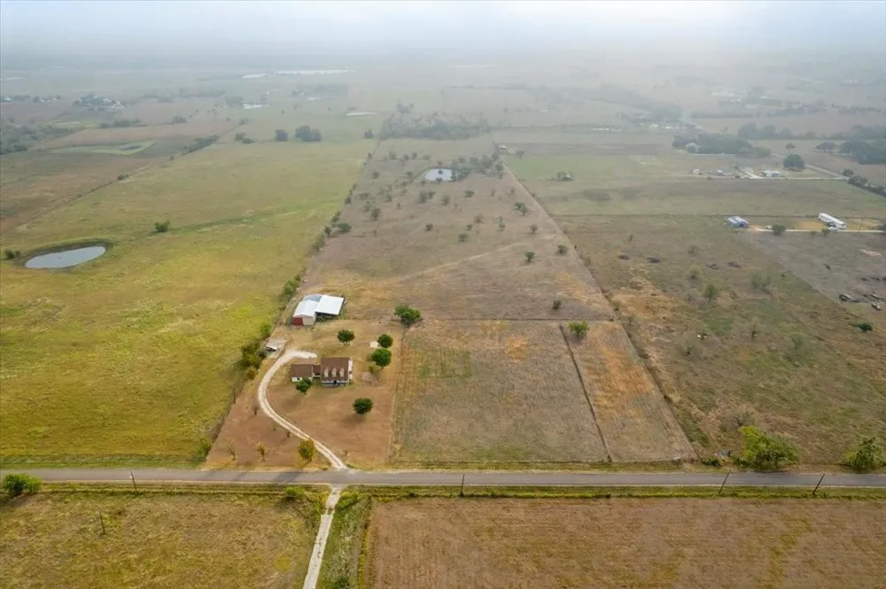 13400 Cr 315 Navasota, TX 77868