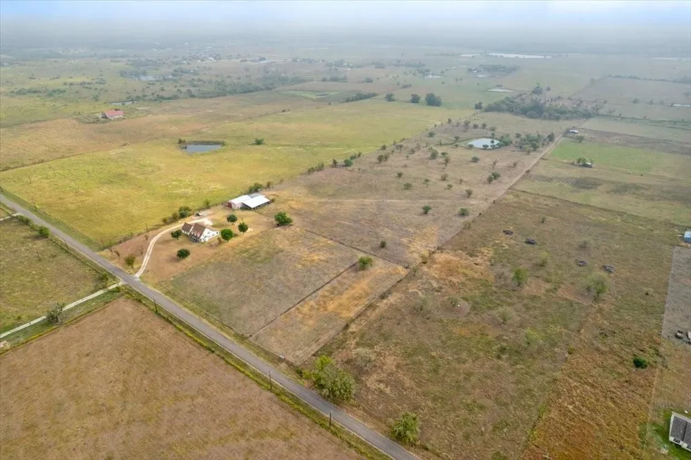 13400 Cr 315 Navasota, TX 77868