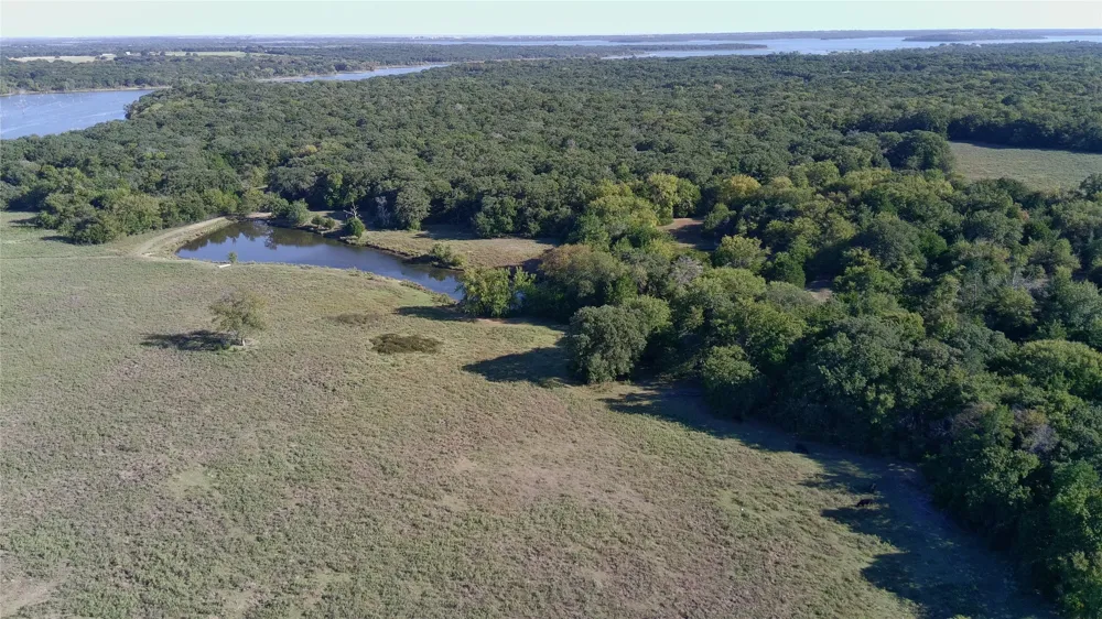 9190 E Fm 922 Valley View, TX 76272
