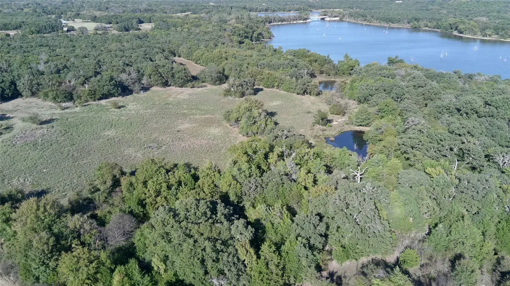9190 E Fm 922 Valley View, TX 76272