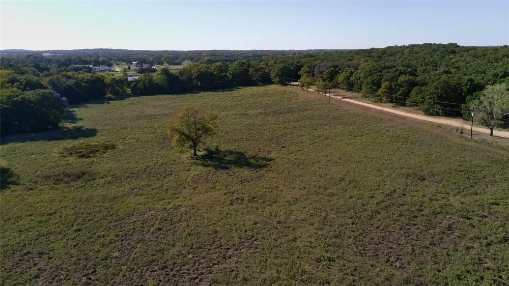 9190 E Fm 922 Valley View, TX 76272