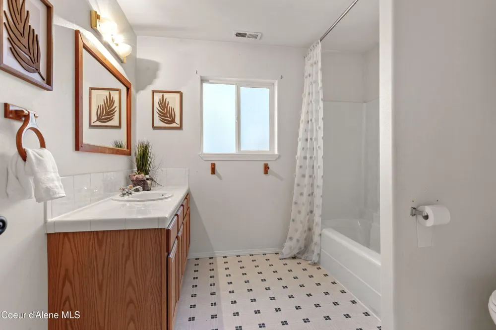 9088 ORANGE BLOSSOM COURT Hayden, ID 83835