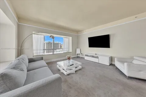 1435 Brickell Ave #3112