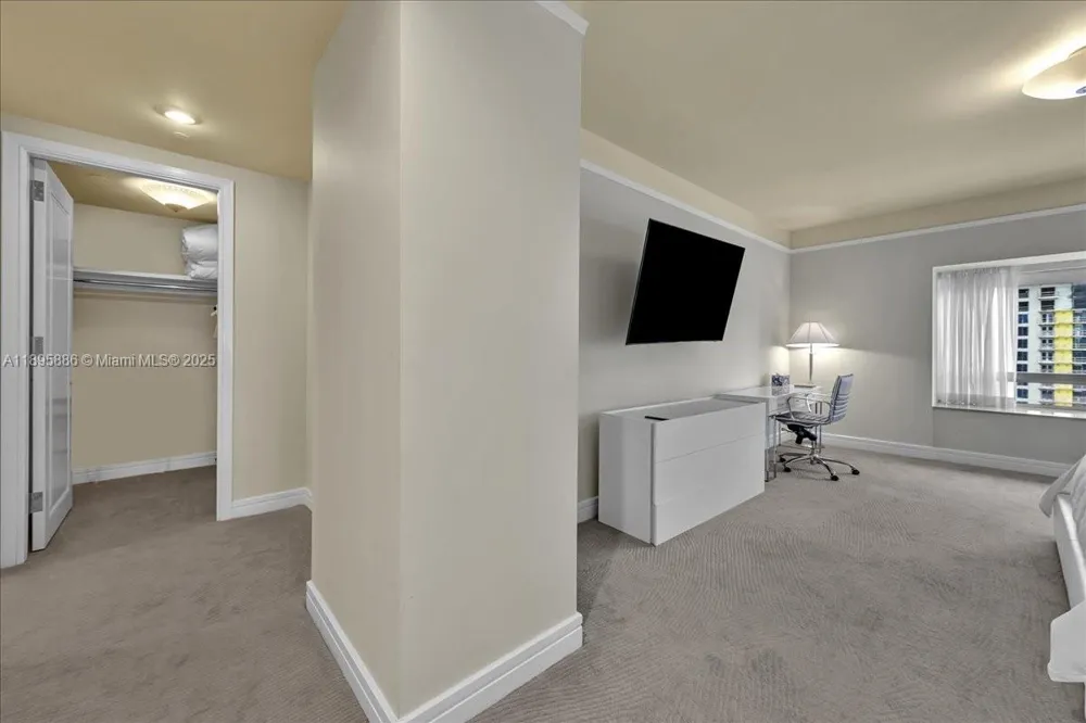 1435 Brickell Ave #3112 Miami, FL 33131