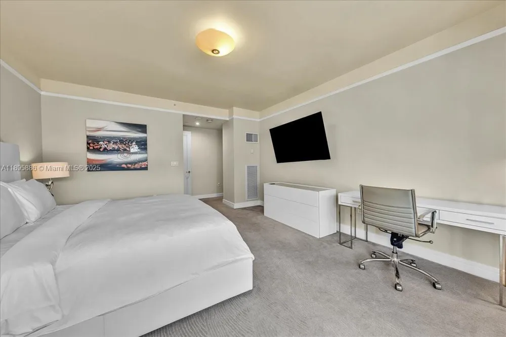 1435 Brickell Ave #3112 Miami, FL 33131
