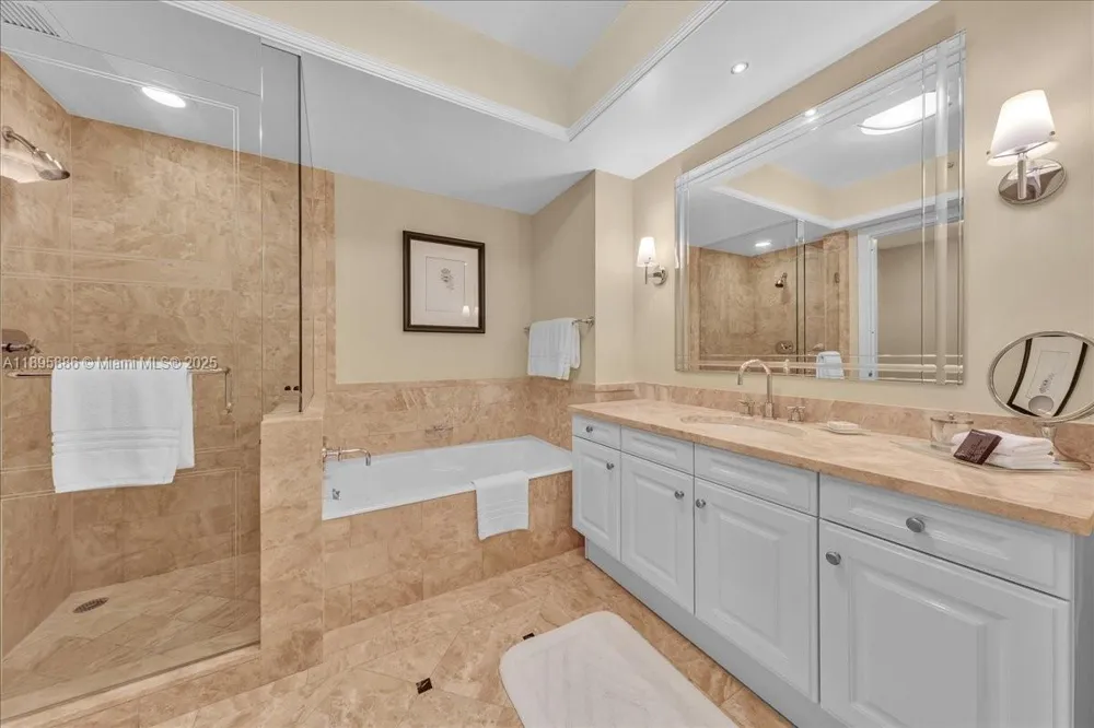 1435 Brickell Ave #3112 Miami, FL 33131