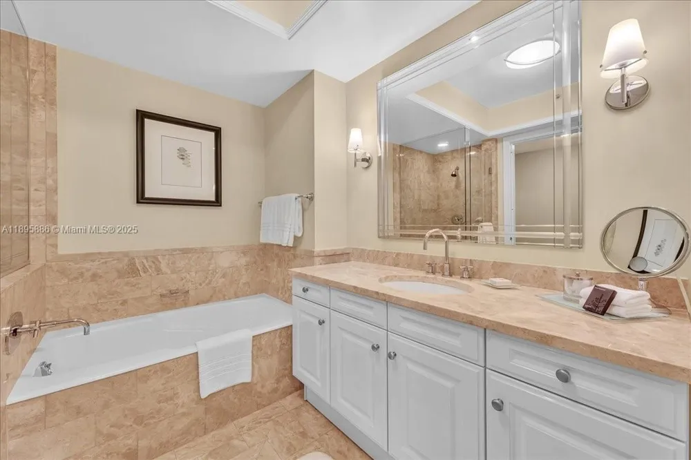 1435 Brickell Ave #3112 Miami, FL 33131