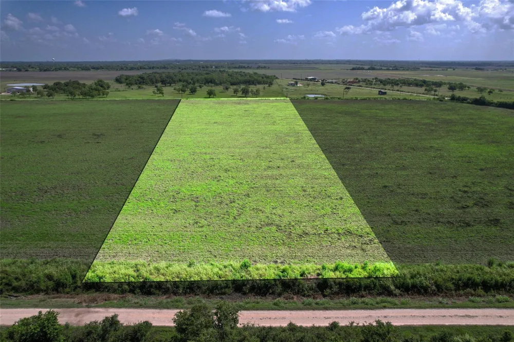 5272 Cr 160 Alvin, TX 77511
