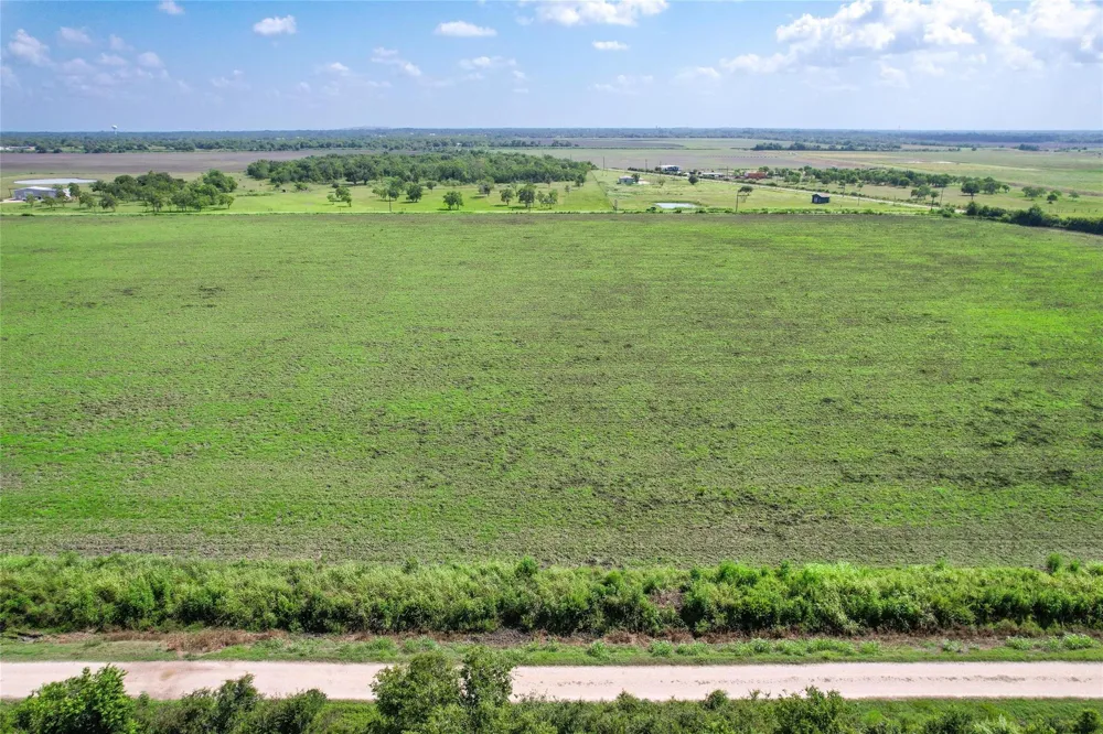 5272 Cr 160 Alvin, TX 77511