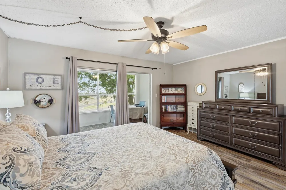 81 Runaway Bay Drive #220 Runaway Bay, TX 76426