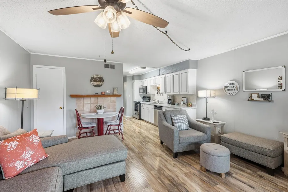 81 Runaway Bay Drive #220 Runaway Bay, TX 76426
