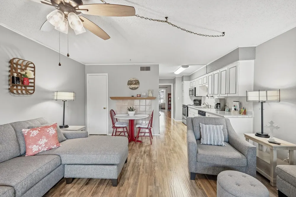 81 Runaway Bay Drive #220 Runaway Bay, TX 76426