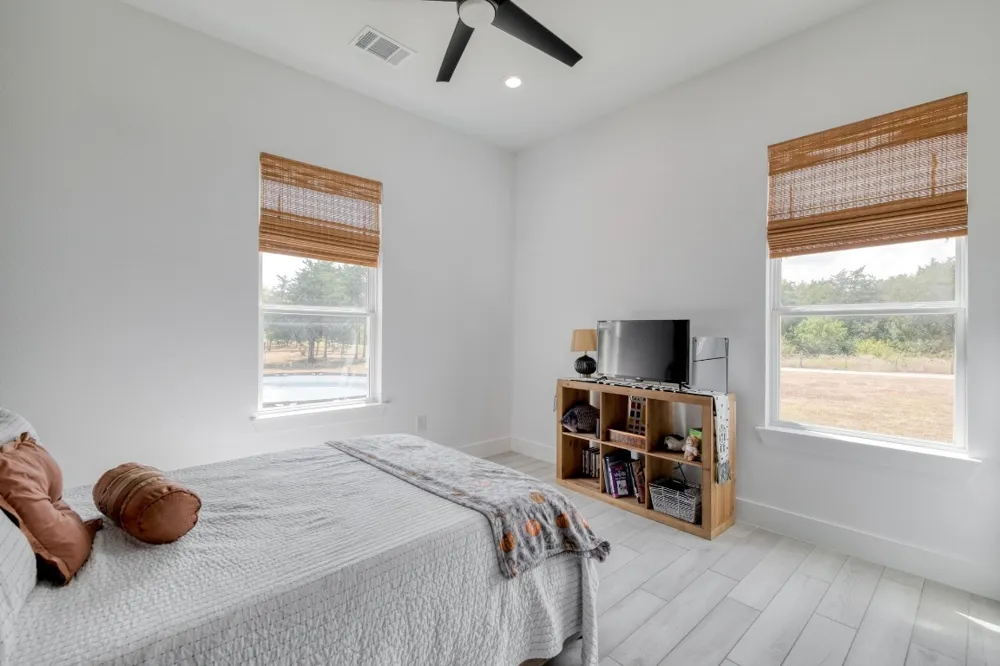 1901 E State Highway 21 #B Paige, TX 78659