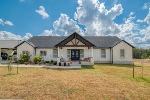 1901 E State Highway 21 #B