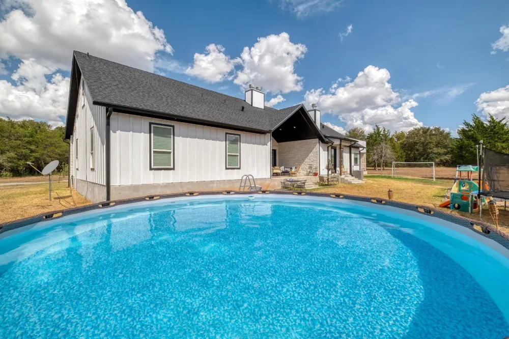 1901 E State Highway 21 #B Paige, TX 78659