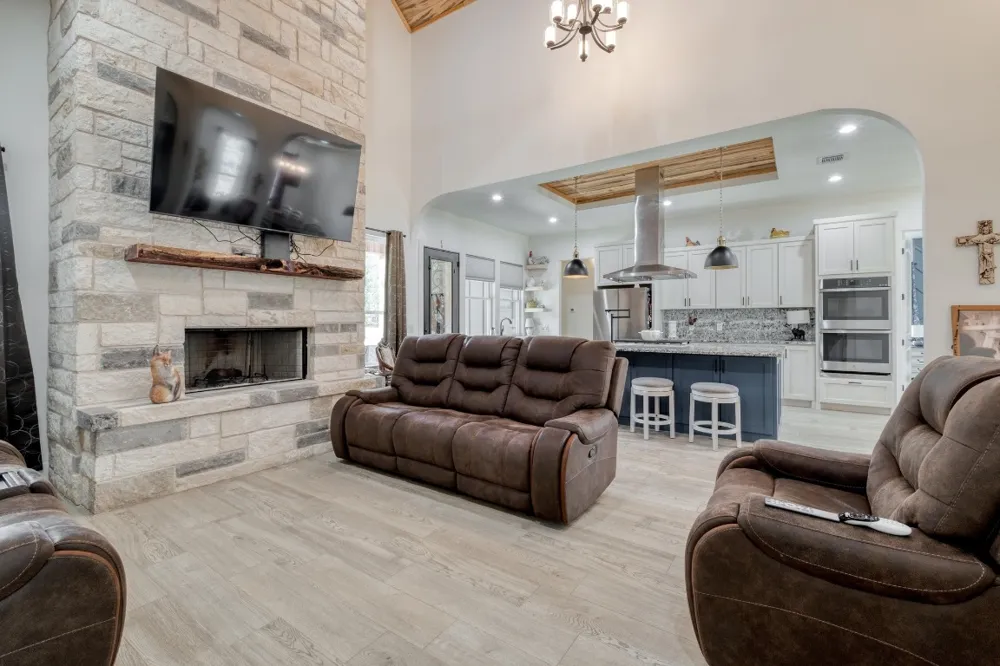 1901 E State Highway 21 #B Paige, TX 78659