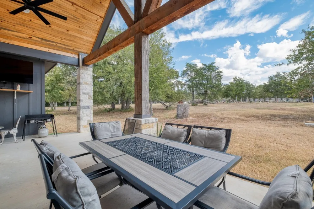1901 E State Highway 21 #B Paige, TX 78659