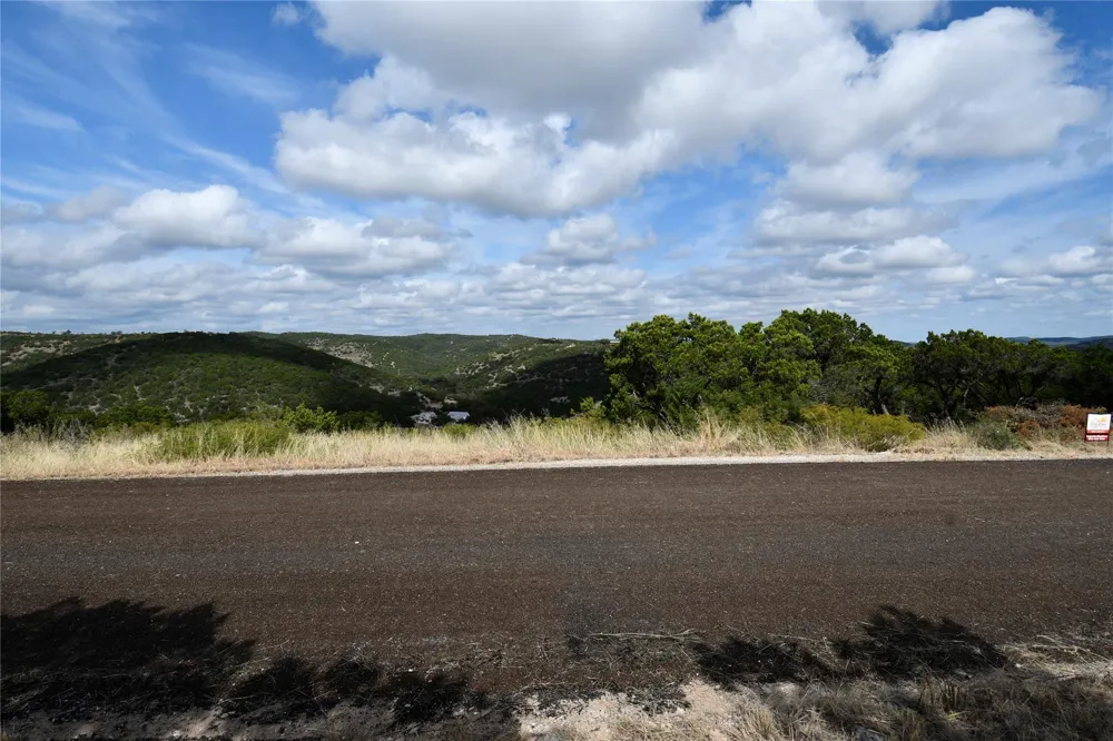 22 West Point Way Concan, TX 78838
