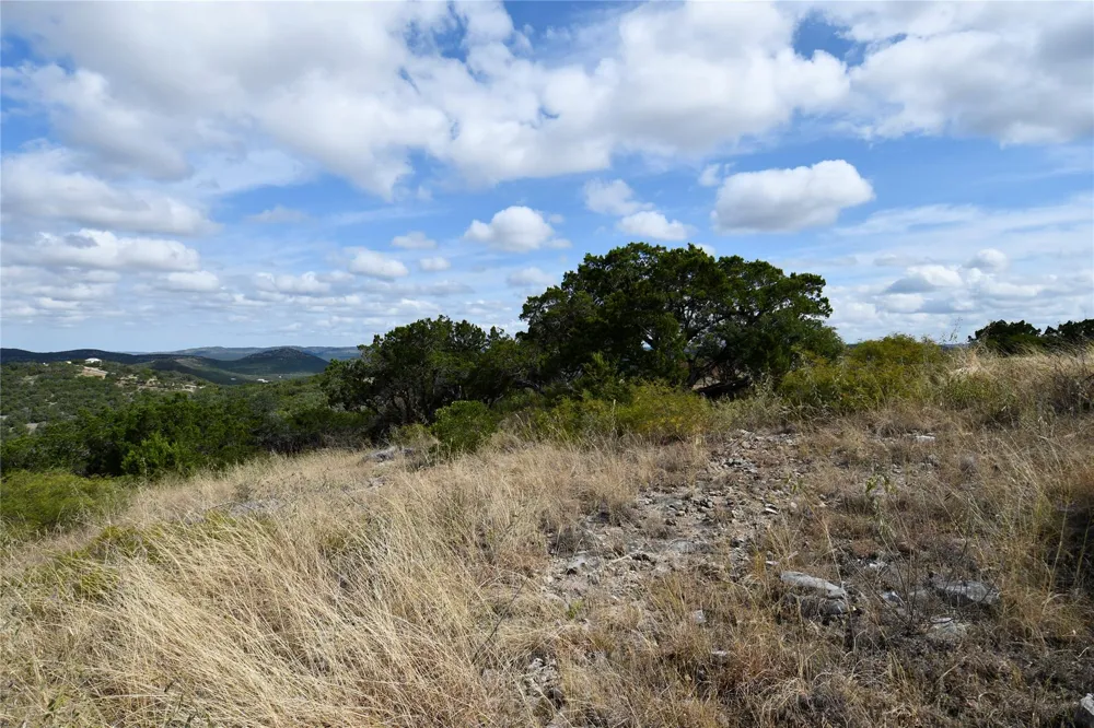 22 West Point Way Concan, TX 78838