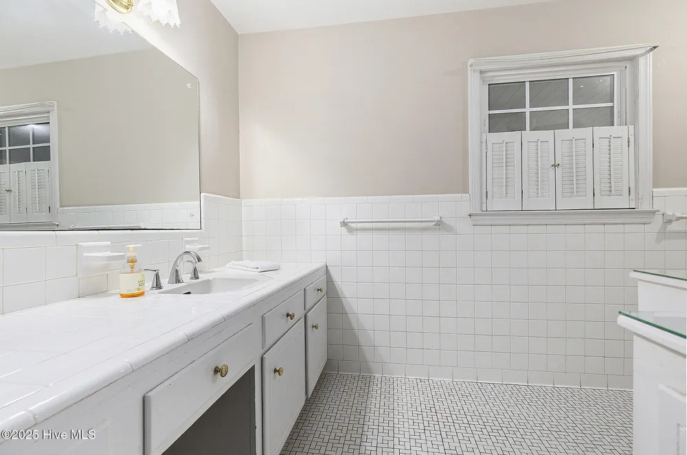 211 Pireway Road Tabor City, NC 28463