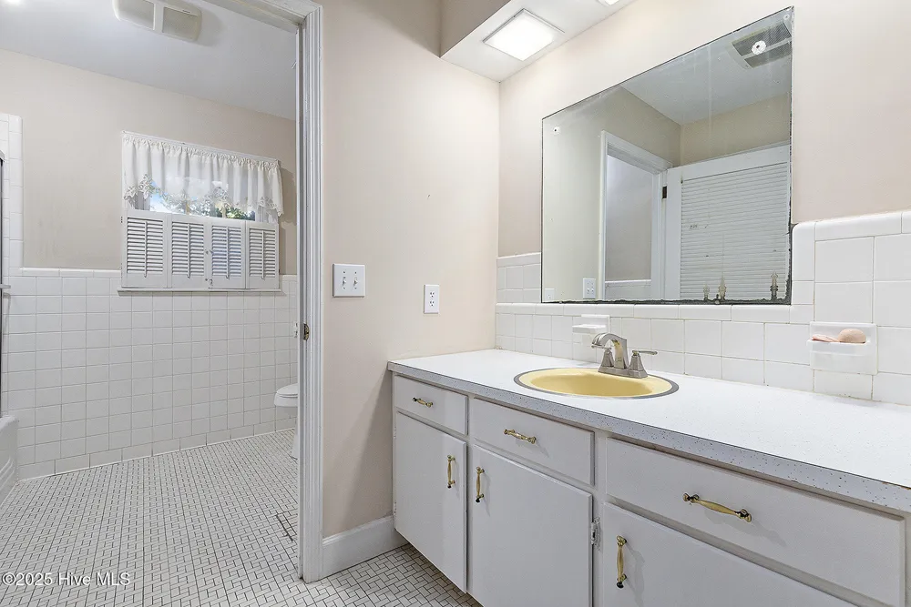 211 Pireway Road Tabor City, NC 28463