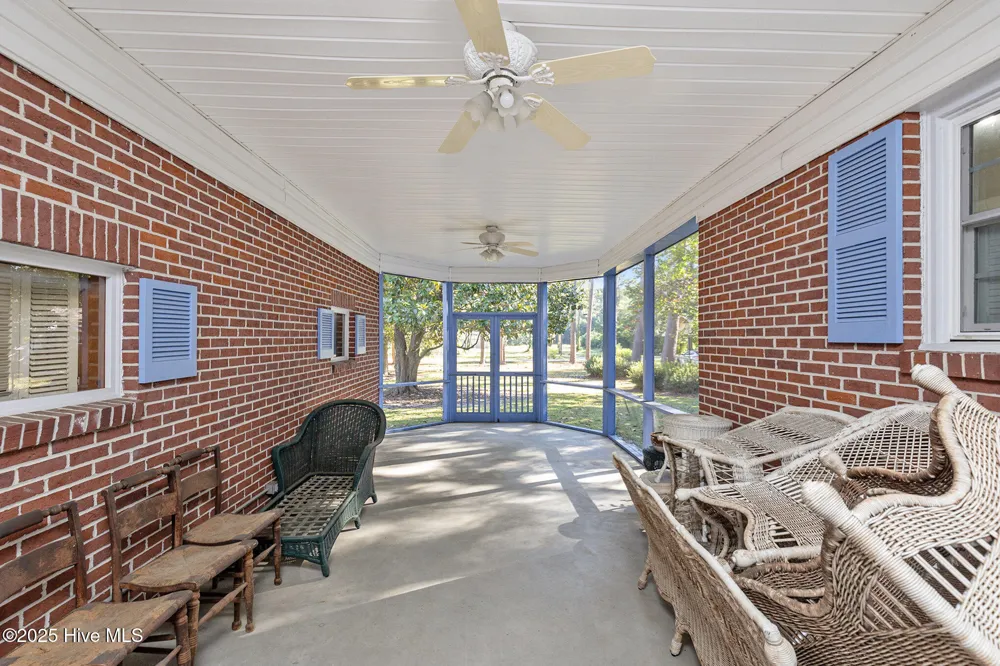 211 Pireway Road Tabor City, NC 28463