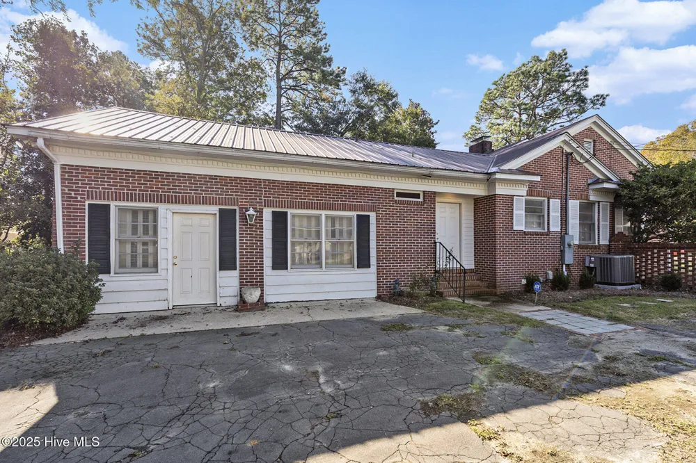 211 Pireway Road Tabor City, NC 28463