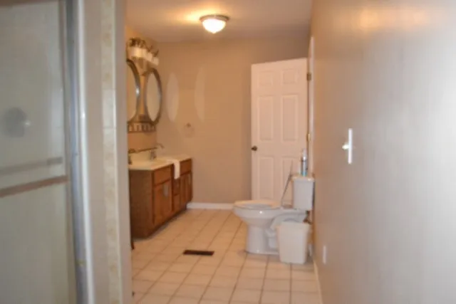 218 E Lake Ave Celina, TN 38551