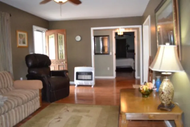 218 E Lake Ave Celina, TN 38551