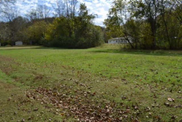 218 E Lake Ave Celina, TN 38551