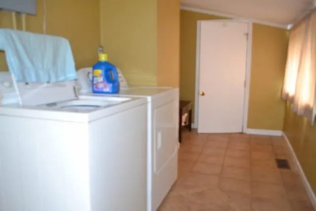 218 E Lake Ave Celina, TN 38551