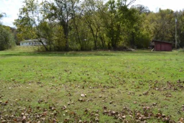 218 E Lake Ave Celina, TN 38551