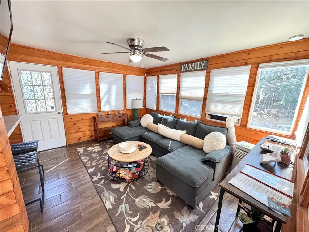 29166 Lyon Drive Cedar Glen, CA 92321