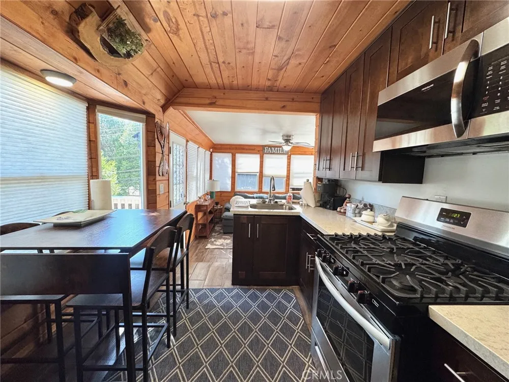 29166 Lyon Drive Cedar Glen, CA 92321