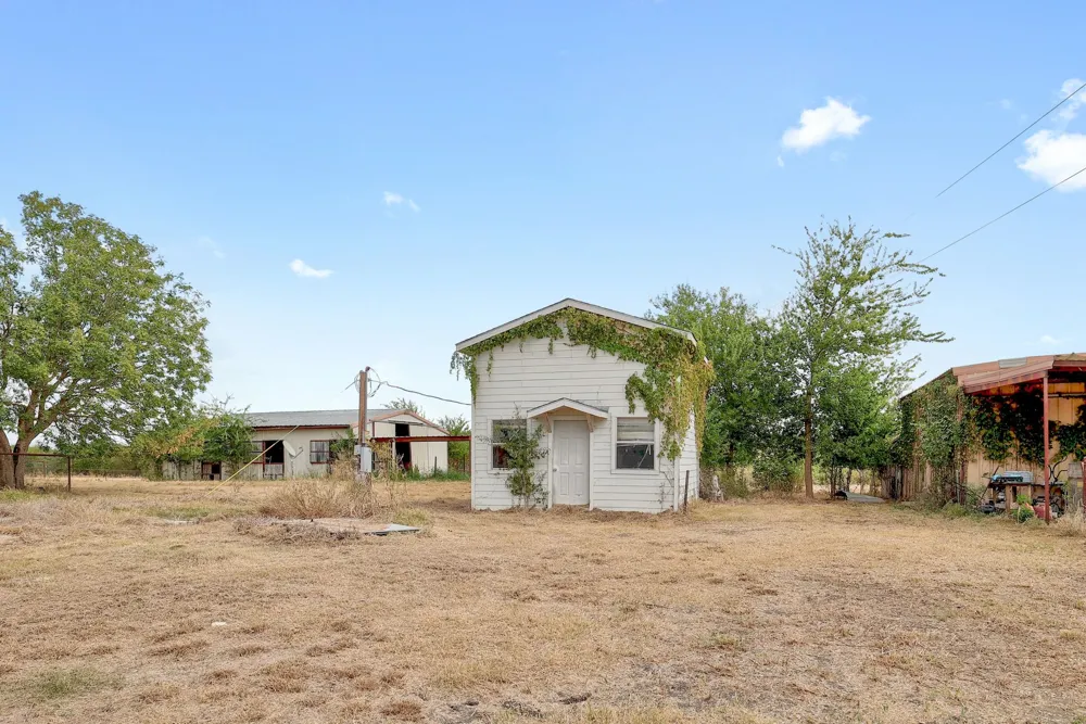 22300 FM  971 Granger, TX 76530