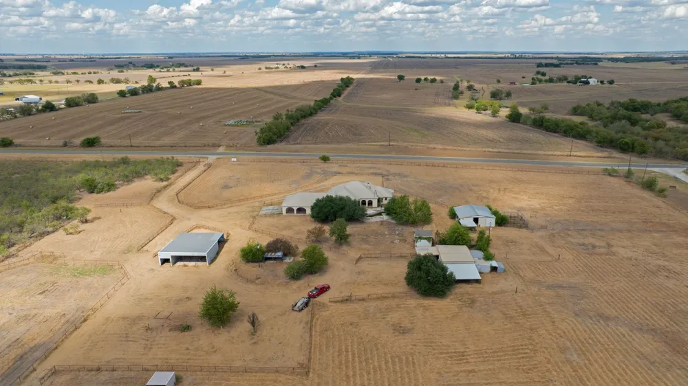 22300 FM  971 Granger, TX 76530