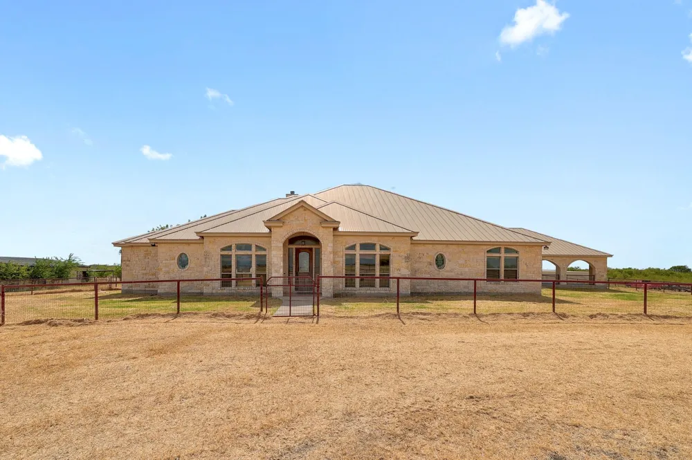 22300 FM  971 Granger, TX 76530